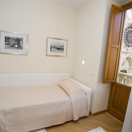 La Locanda Di Gino Σουλμόνα Εξωτερικό φωτογραφία
