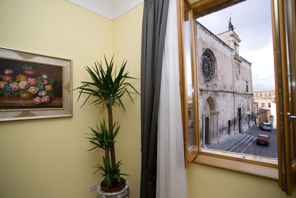 La Locanda Di Gino Σουλμόνα Εξωτερικό φωτογραφία