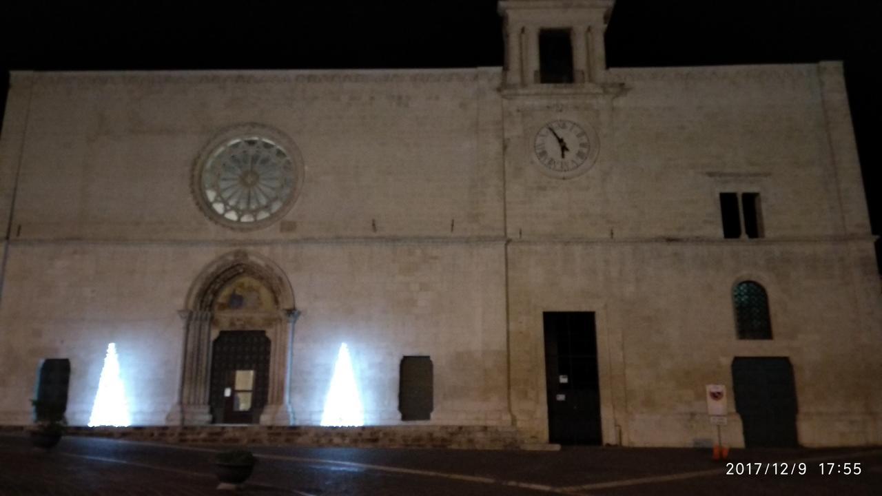 La Locanda Di Gino Σουλμόνα Εξωτερικό φωτογραφία